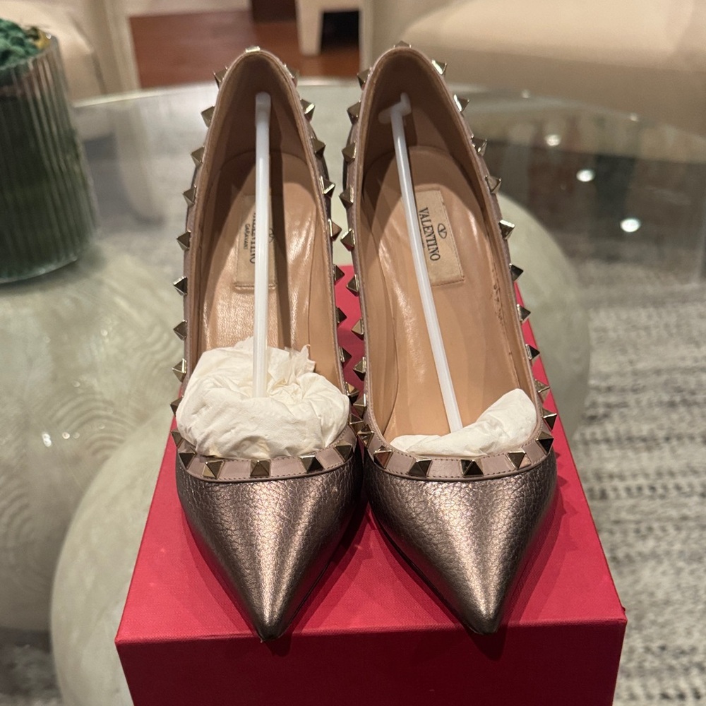 Valentino bronze rockstud Heels 38